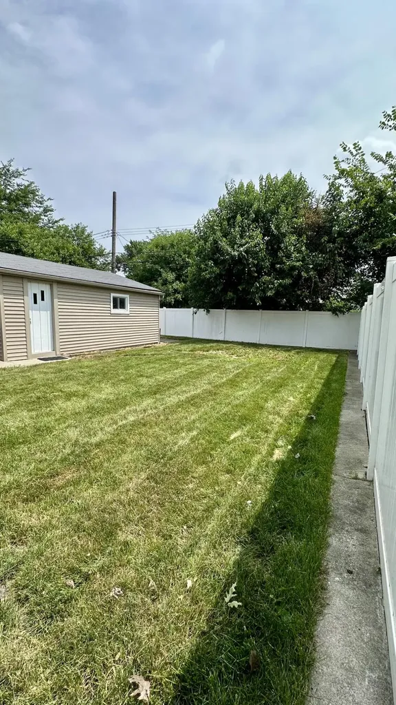 15111 Cameron Street Southgate City MI 48195