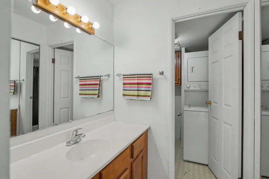 1225 S Maple Road Ann Arbor City MI 48103