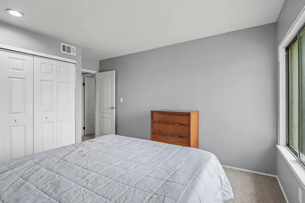 1225 S Maple Road Ann Arbor City MI 48103