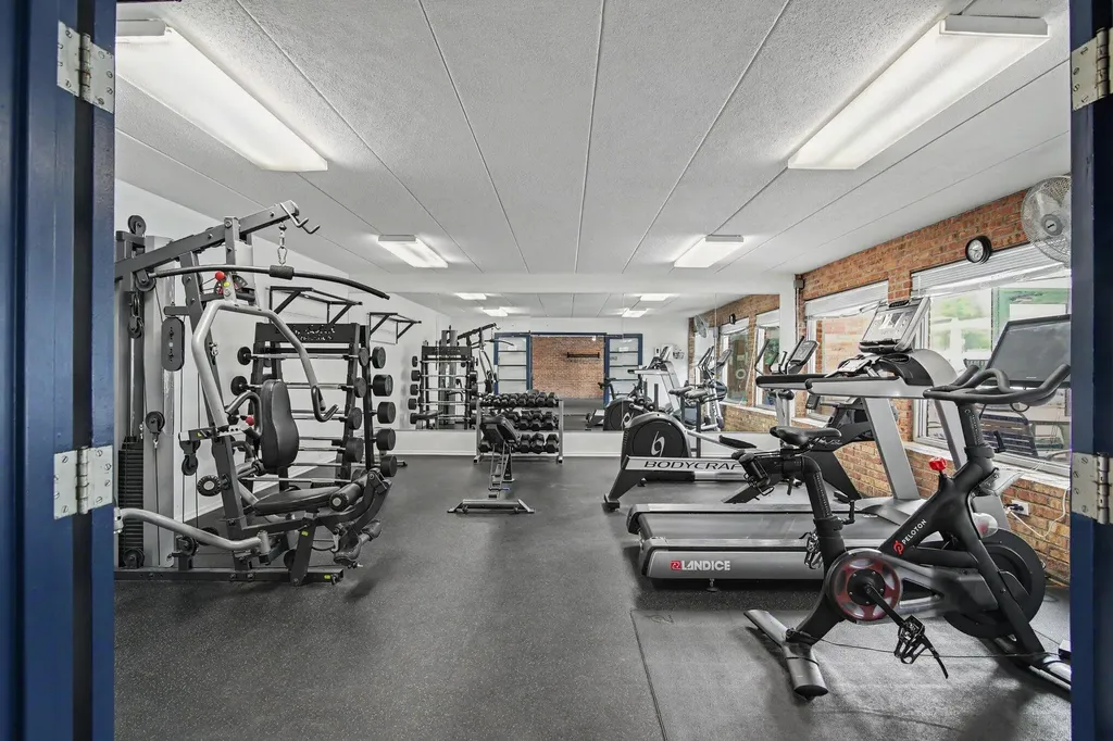 1225 S Maple Road Ann Arbor City MI 48103