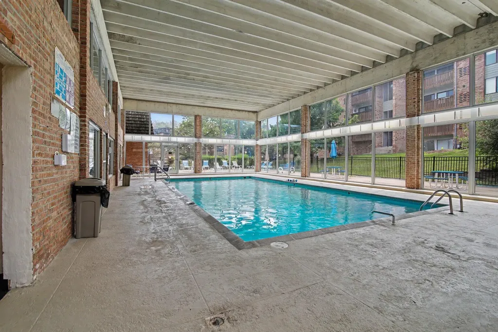 1225 S Maple Road Ann Arbor City MI 48103