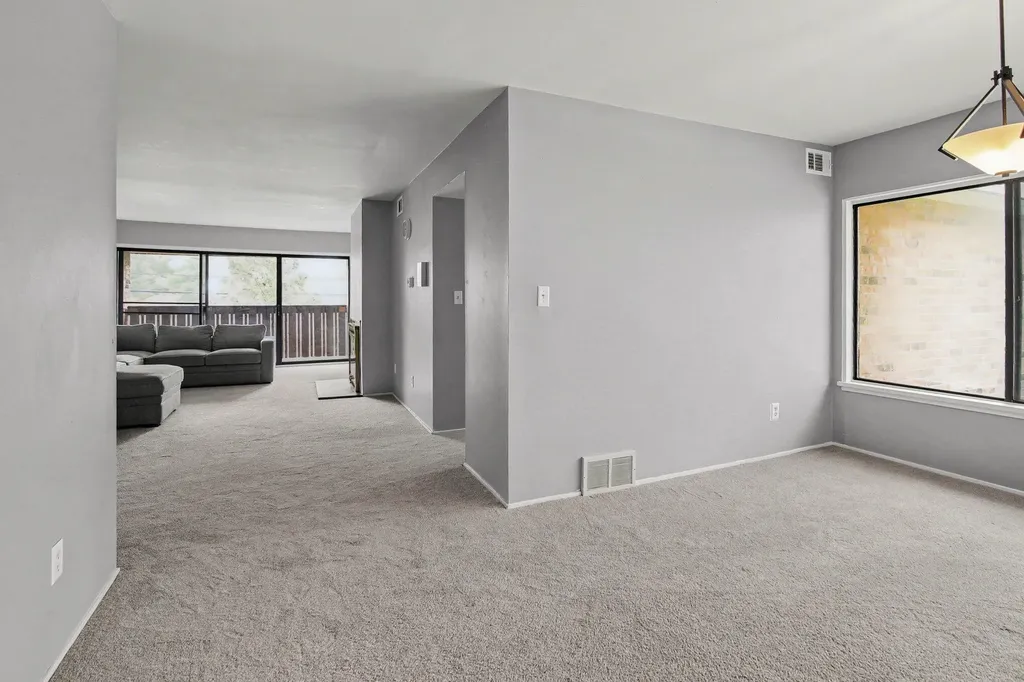 1225 S Maple Road Ann Arbor City MI 48103