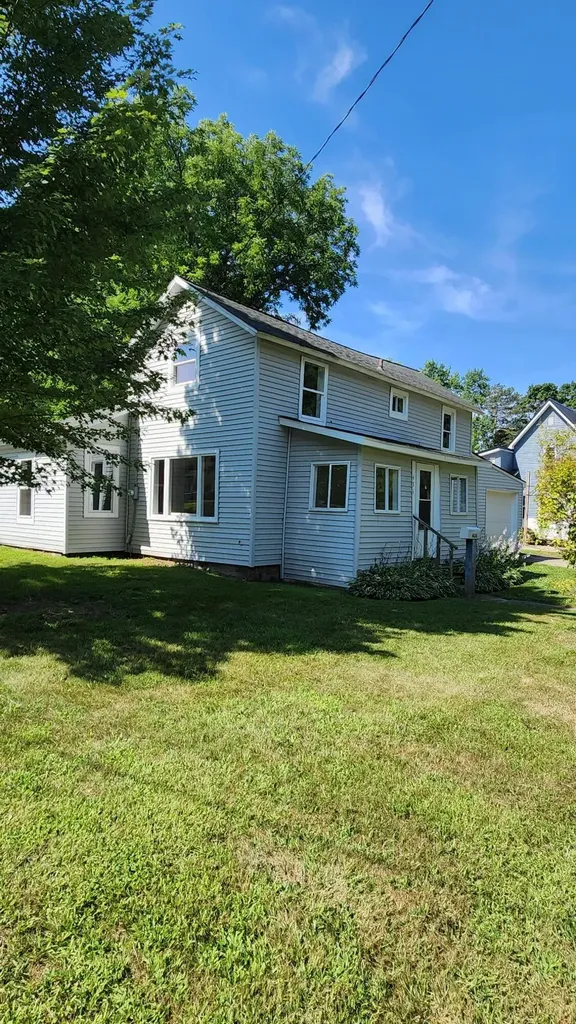 436 E Marshall Street Hastings City MI 49058
