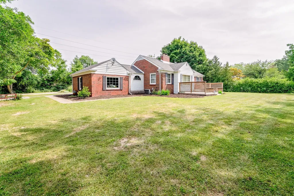 9772 Grosse Ile Parkway Grosse Ile Township MI 48138