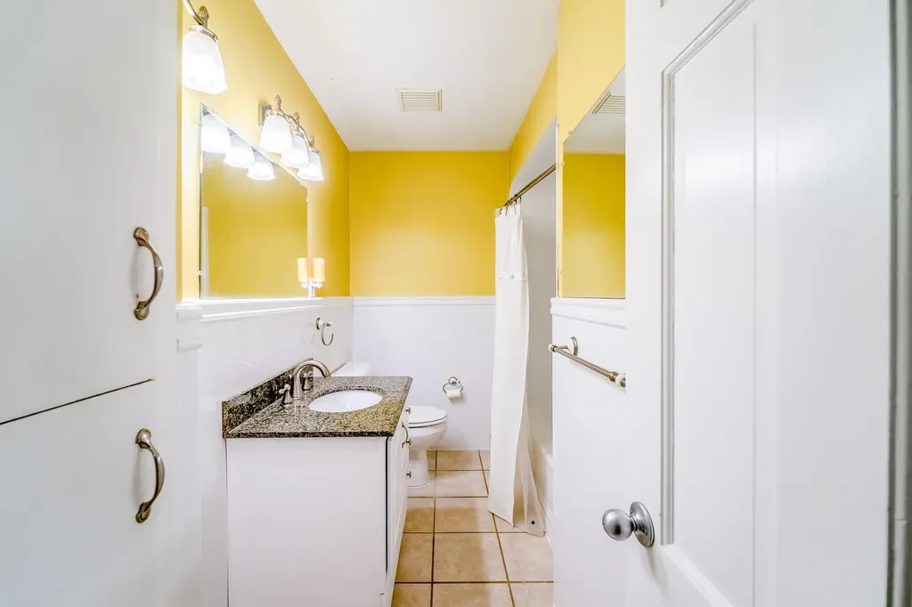 9772 Grosse Ile Parkway Grosse Ile Township MI 48138