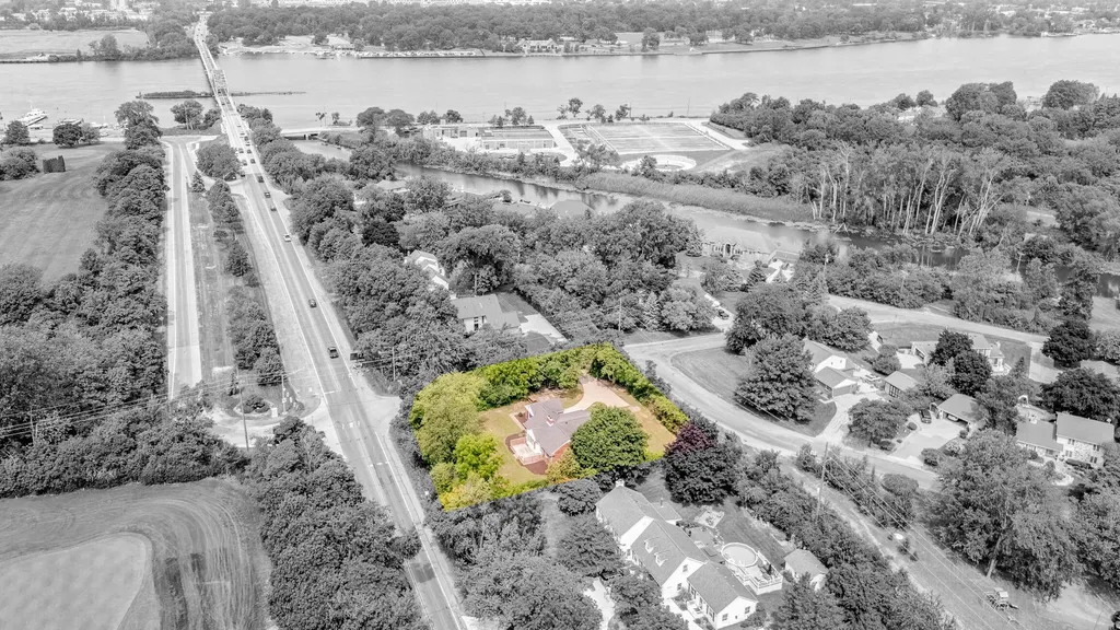 9772 Grosse Ile Parkway Grosse Ile Township MI 48138