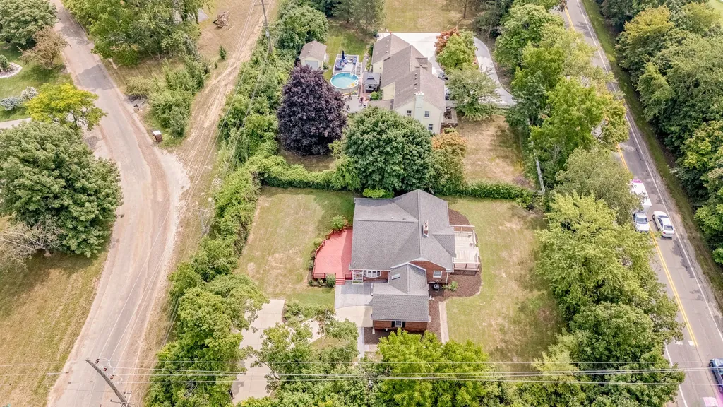 9772 Grosse Ile Parkway Grosse Ile Township MI 48138