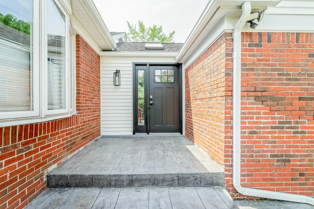 9772 Grosse Ile Parkway Grosse Ile Township MI 48138
