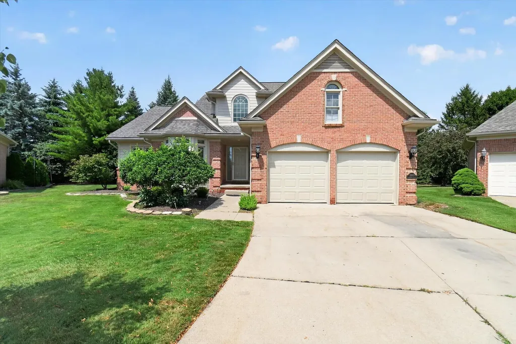 13500 Cambridge Court Plymouth Charter Township MI 48170
