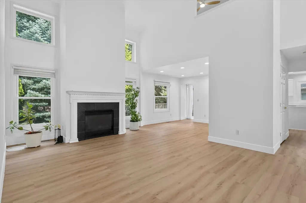 13500 Cambridge Court Plymouth Charter Township MI 48170