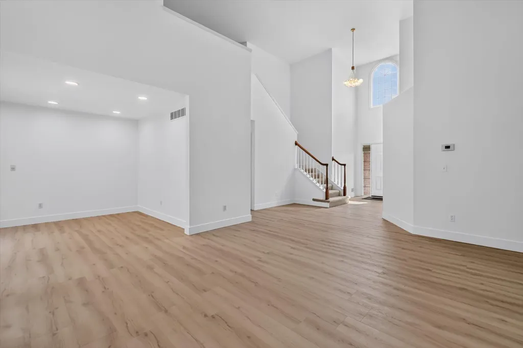 13500 Cambridge Court Plymouth Charter Township MI 48170