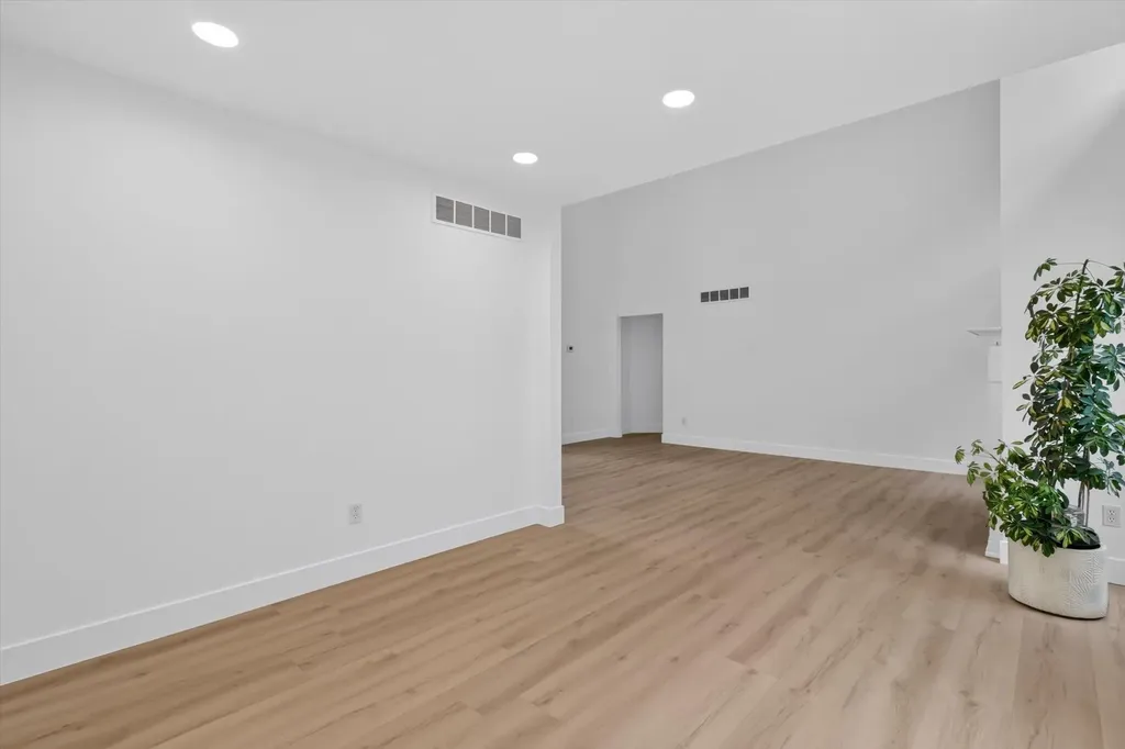 13500 Cambridge Court Plymouth Charter Township MI 48170