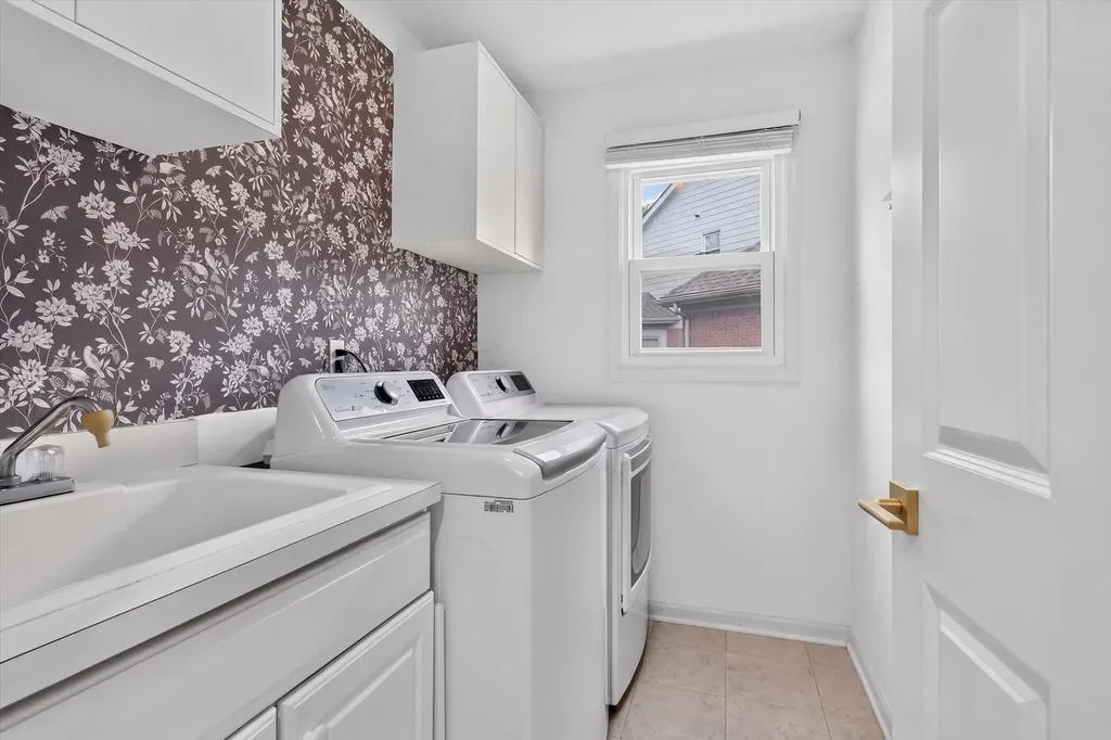 13500 Cambridge Court Plymouth Charter Township MI 48170
