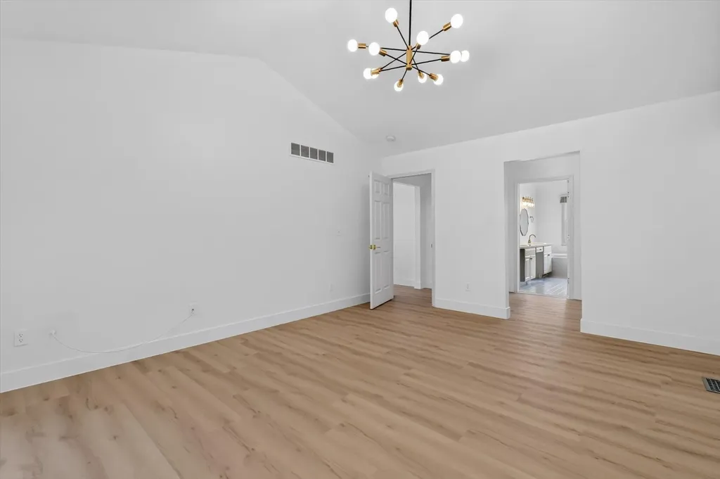 13500 Cambridge Court Plymouth Charter Township MI 48170