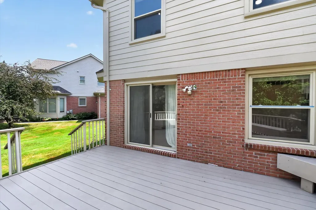 13500 Cambridge Court Plymouth Charter Township MI 48170