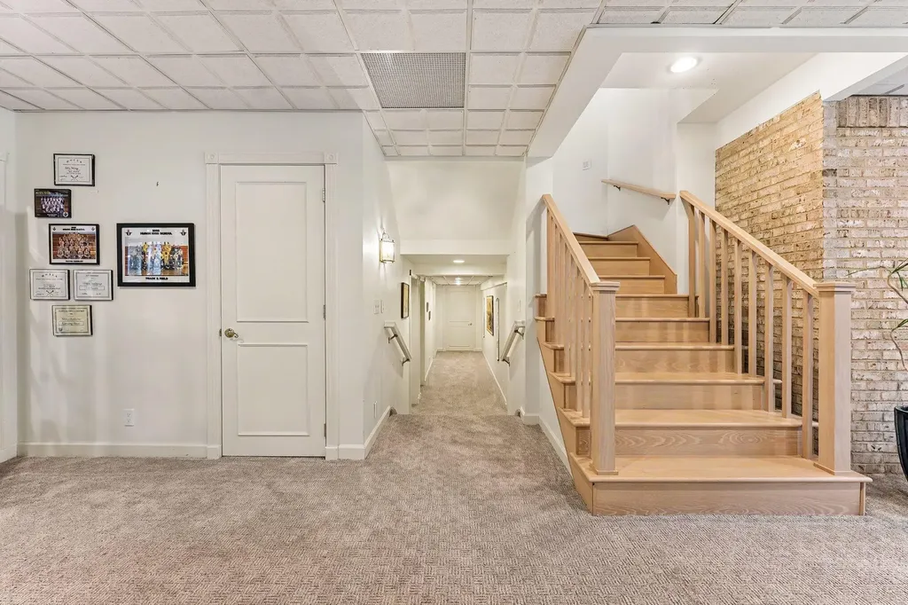 4911 Red Fox Run Ann Arbor Charter Township MI 48105