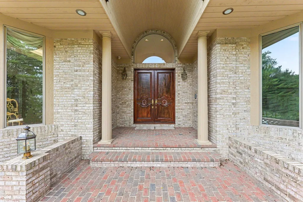 4911 Red Fox Run Ann Arbor Charter Township MI 48105