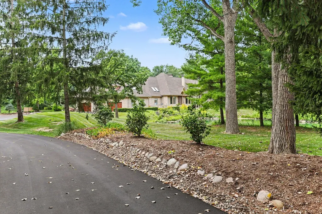 4911 Red Fox Run Ann Arbor Charter Township MI 48105