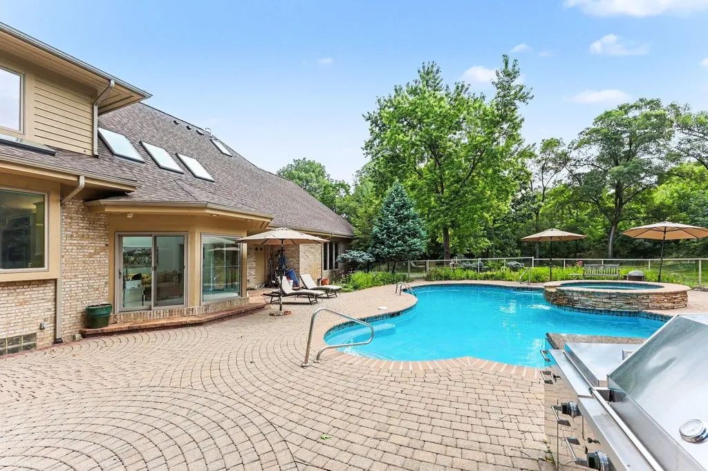 4911 Red Fox Run Ann Arbor Charter Township MI 48105