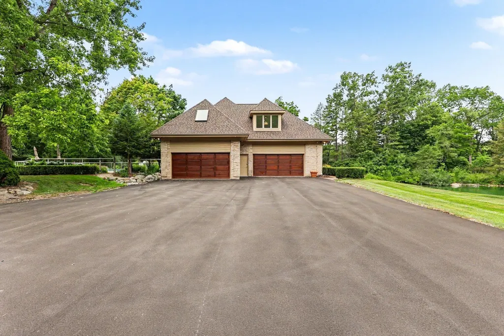 4911 Red Fox Run Ann Arbor Charter Township MI 48105