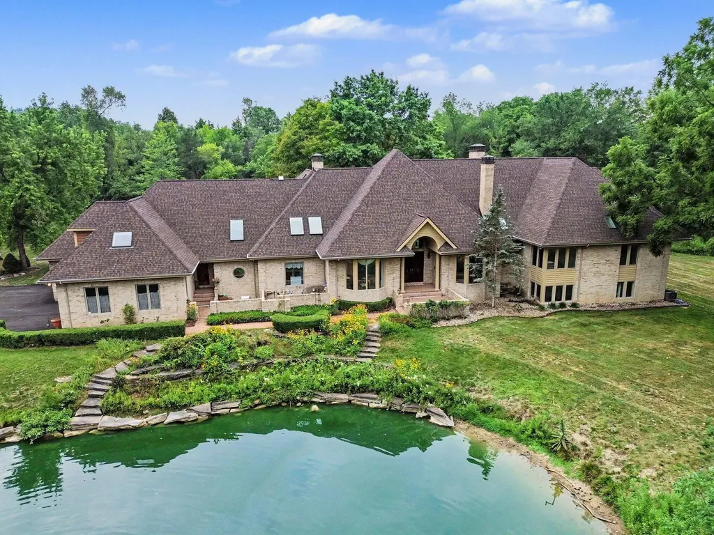 4911 Red Fox Run Ann Arbor Charter Township MI 48105