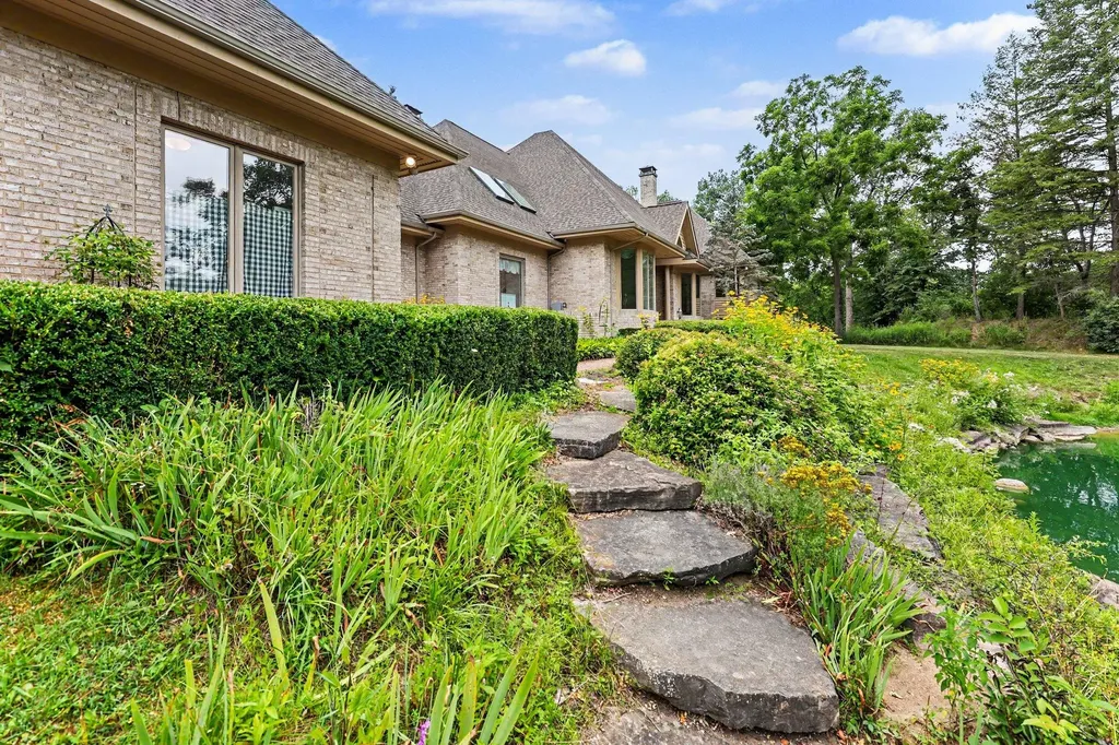 4911 Red Fox Run Ann Arbor Charter Township MI 48105