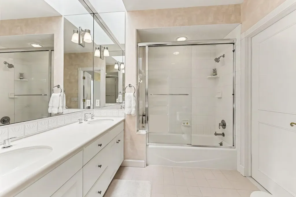 4911 Red Fox Run Ann Arbor Charter Township MI 48105