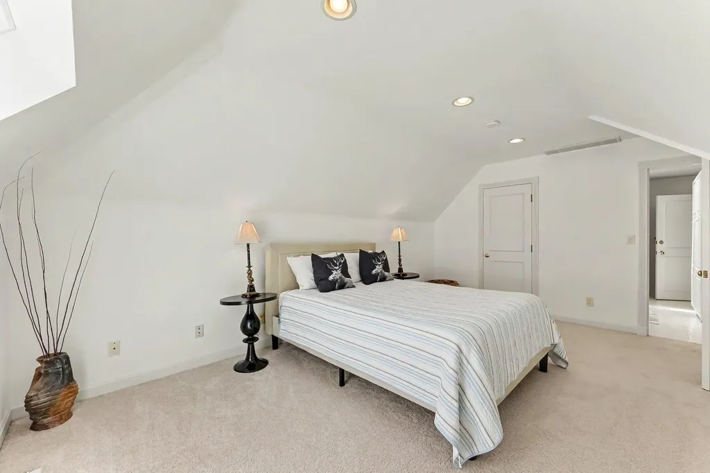 4911 Red Fox Run Ann Arbor Charter Township MI 48105
