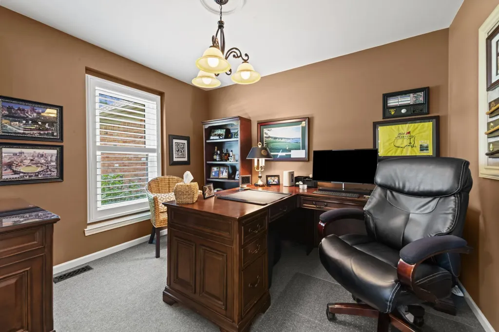 12072 Pembrooke Circle Green Oak Township MI 48178