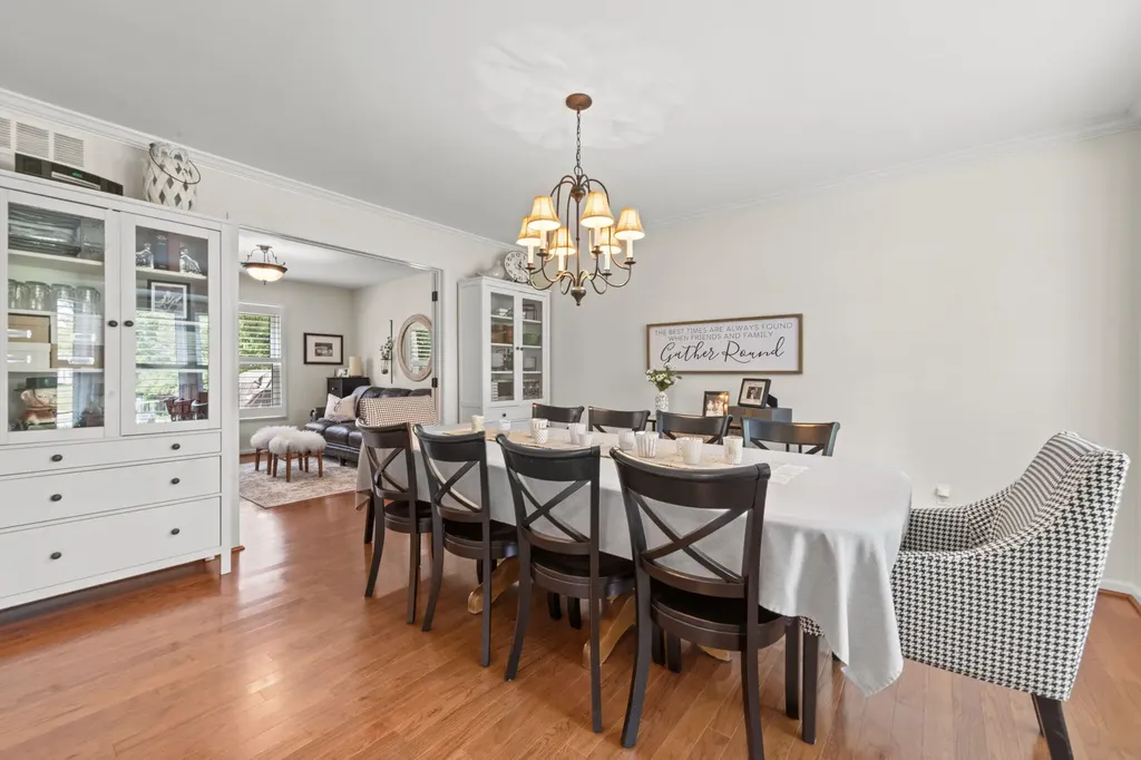 12072 Pembrooke Circle Green Oak Township MI 48178