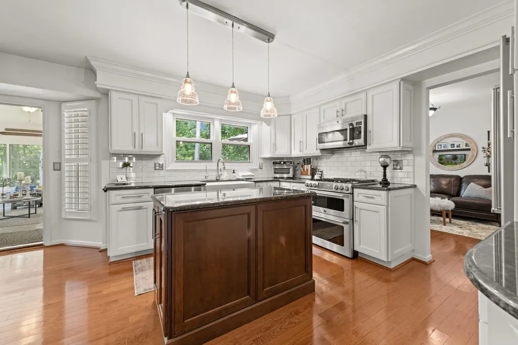 12072 Pembrooke Circle Green Oak Township MI 48178