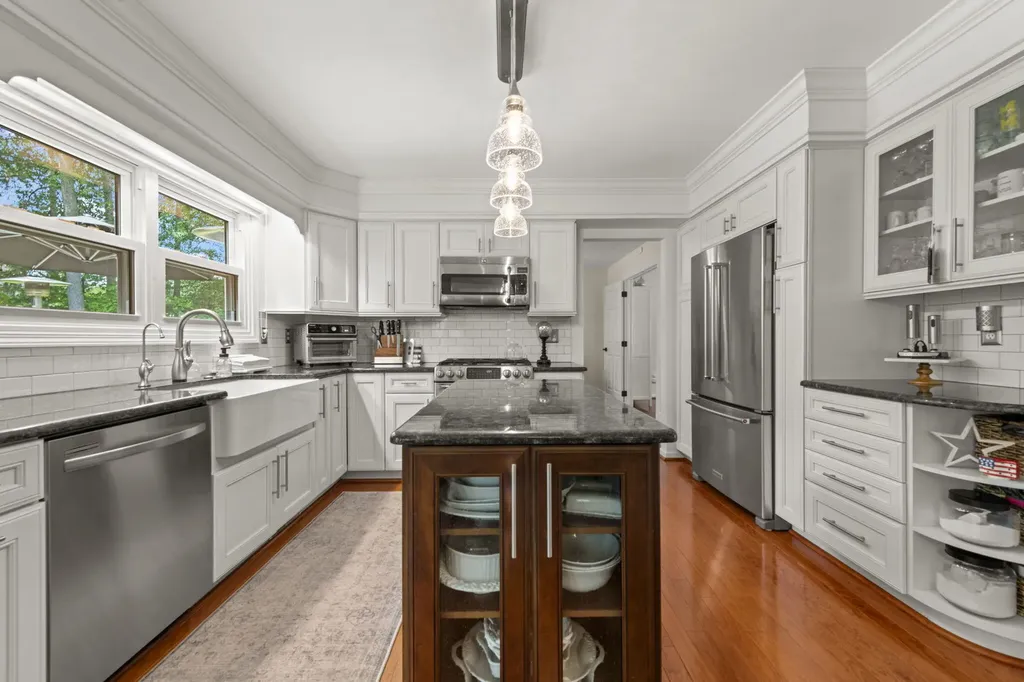 12072 Pembrooke Circle Green Oak Township MI 48178