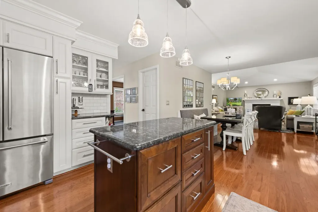 12072 Pembrooke Circle Green Oak Township MI 48178