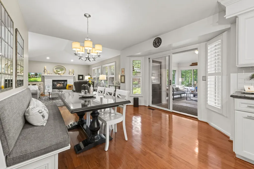 12072 Pembrooke Circle Green Oak Township MI 48178