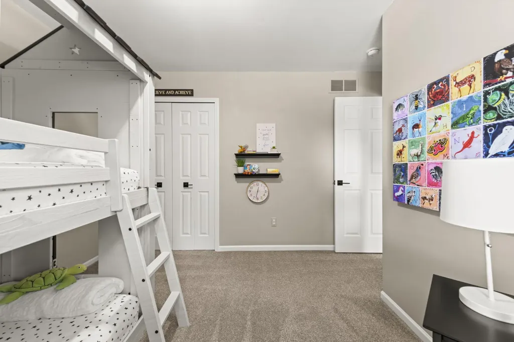 12072 Pembrooke Circle Green Oak Township MI 48178