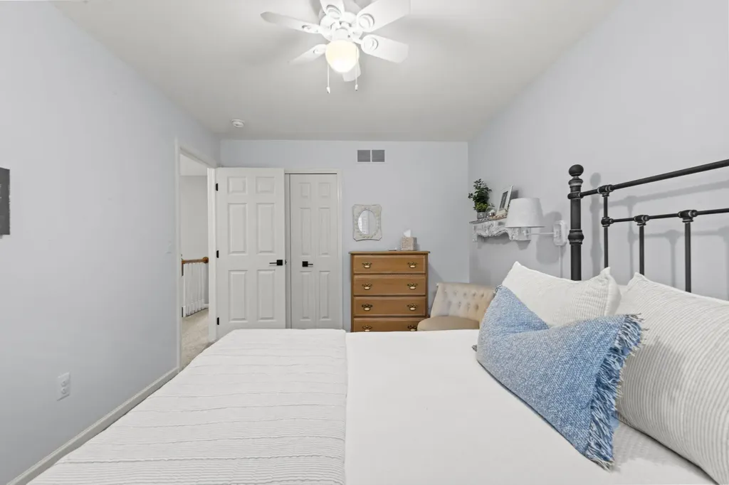 12072 Pembrooke Circle Green Oak Township MI 48178