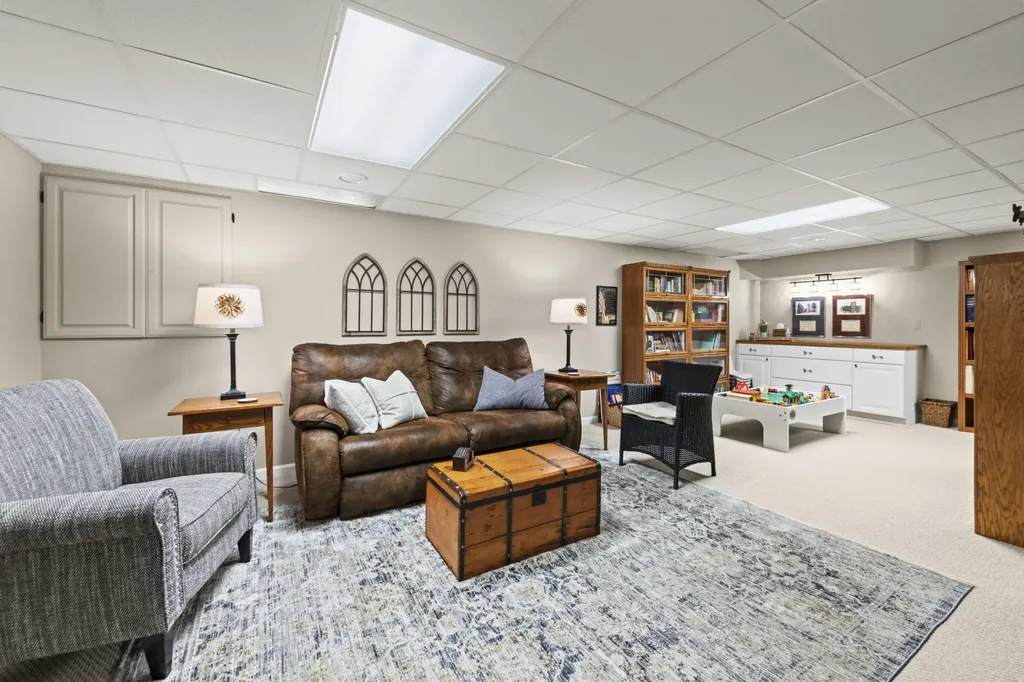 12072 Pembrooke Circle Green Oak Township MI 48178