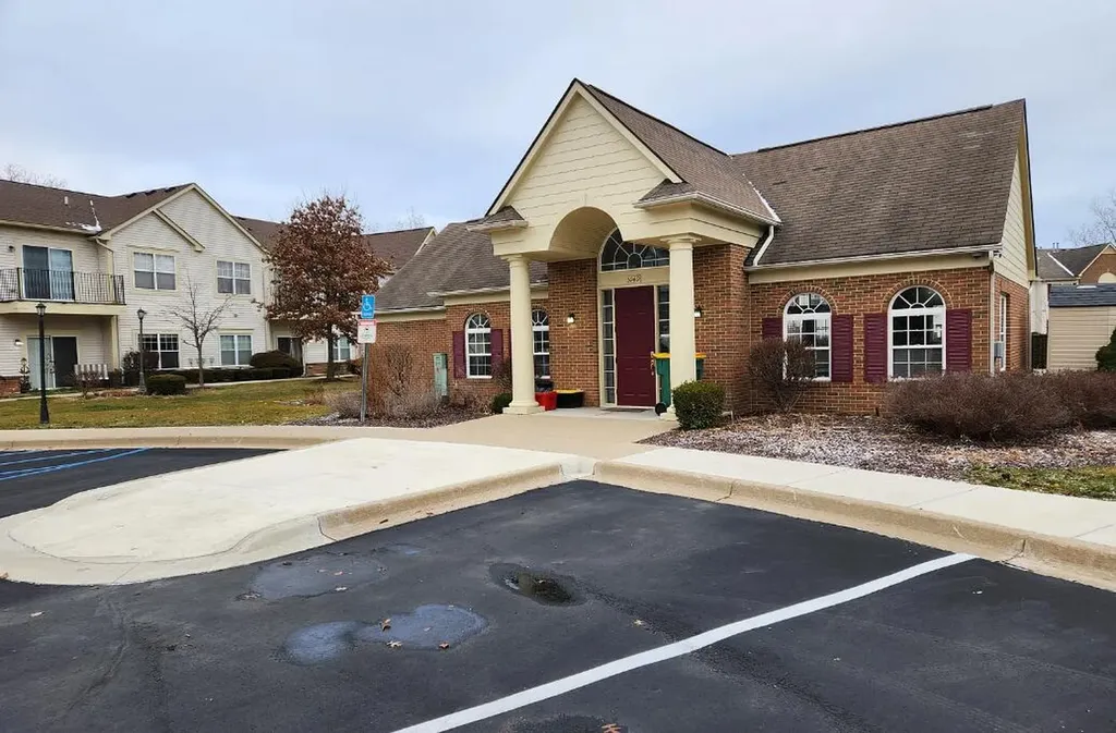 9621 Lakeside Drive Ypsilanti Charter Township MI 48197