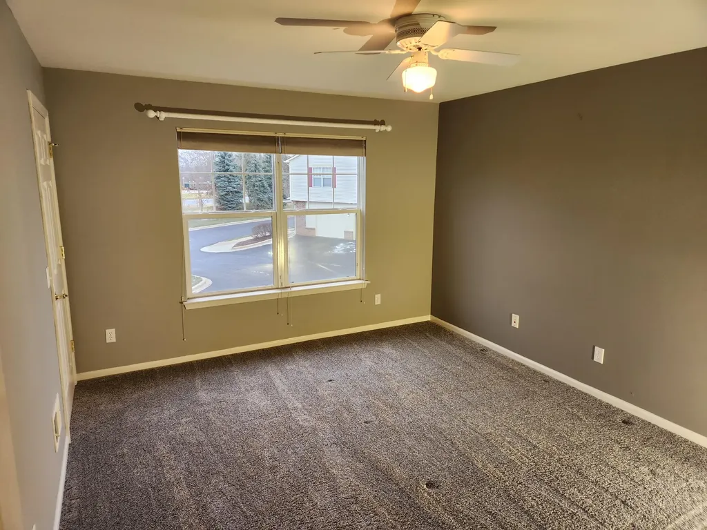 9621 Lakeside Drive Ypsilanti Charter Township MI 48197