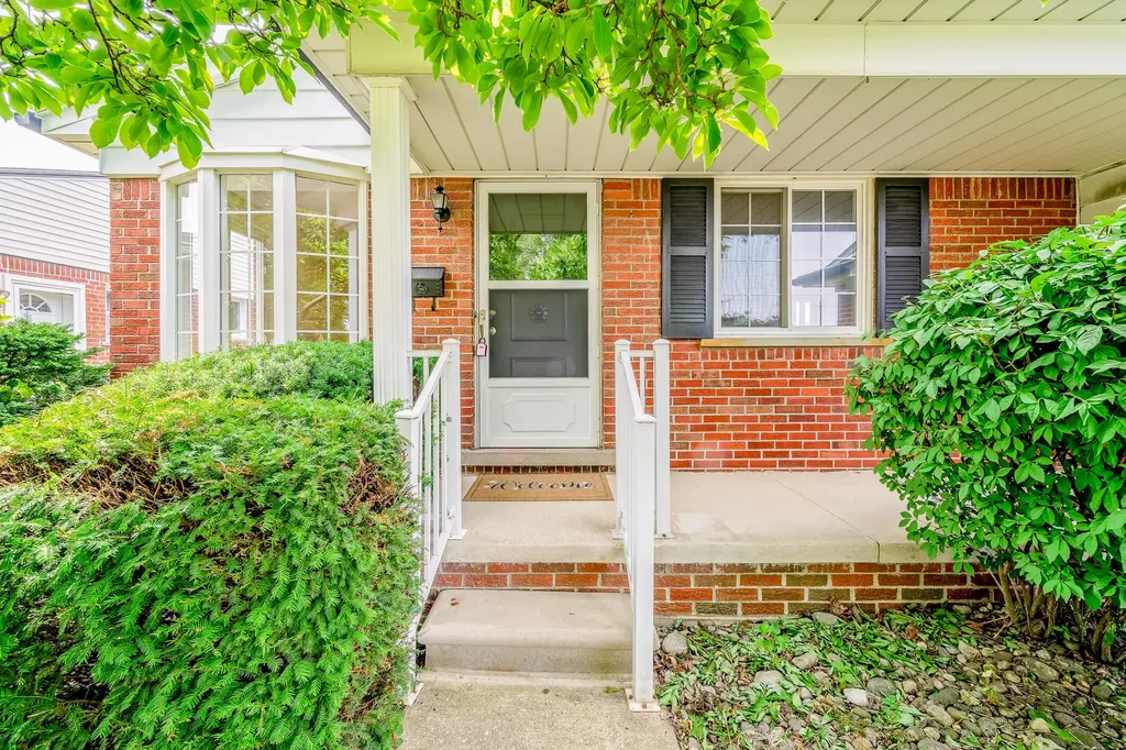 14557 Michigan Boulevard Allen Park City MI 48101