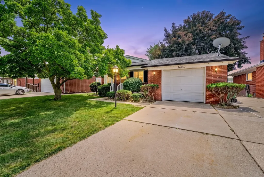 14557 Michigan Boulevard Allen Park City MI 48101