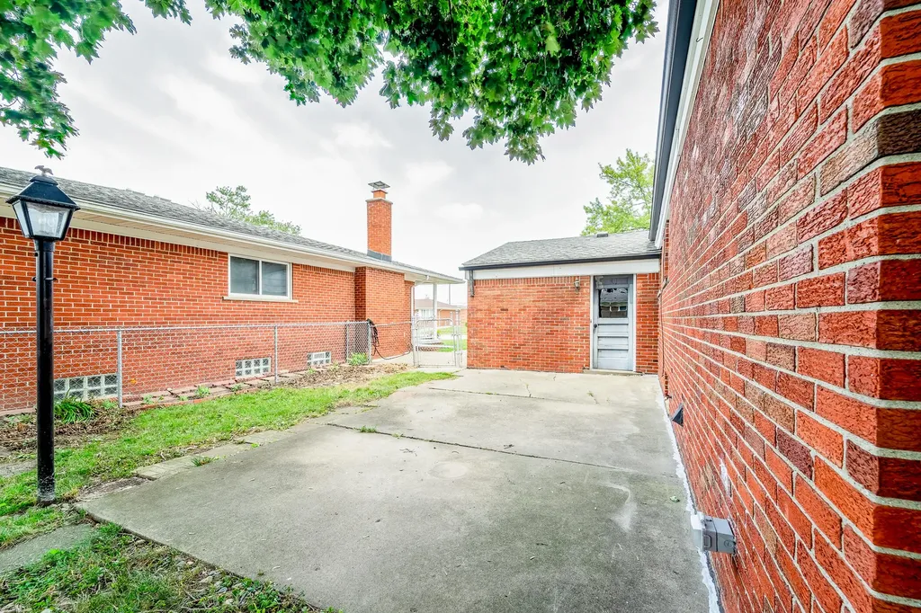 14557 Michigan Boulevard Allen Park City MI 48101