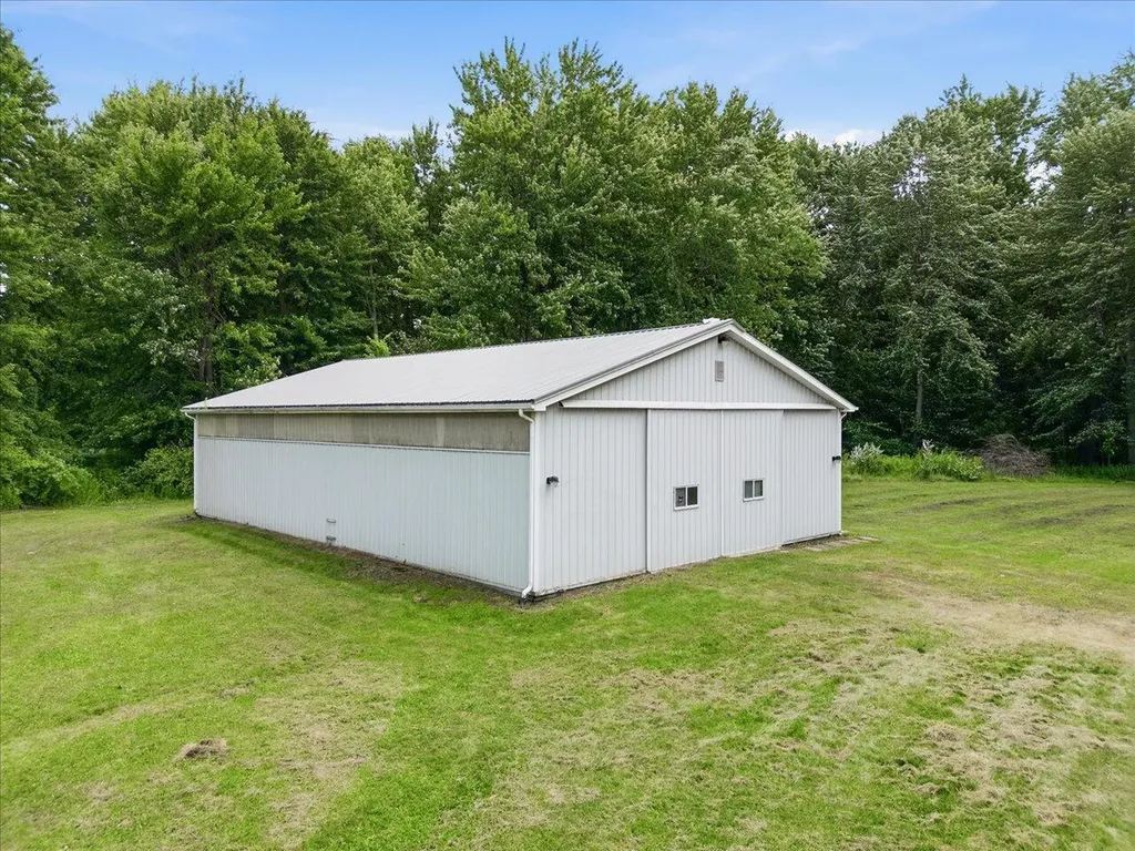 6940 Perry Road Brockway Township MI 48097
