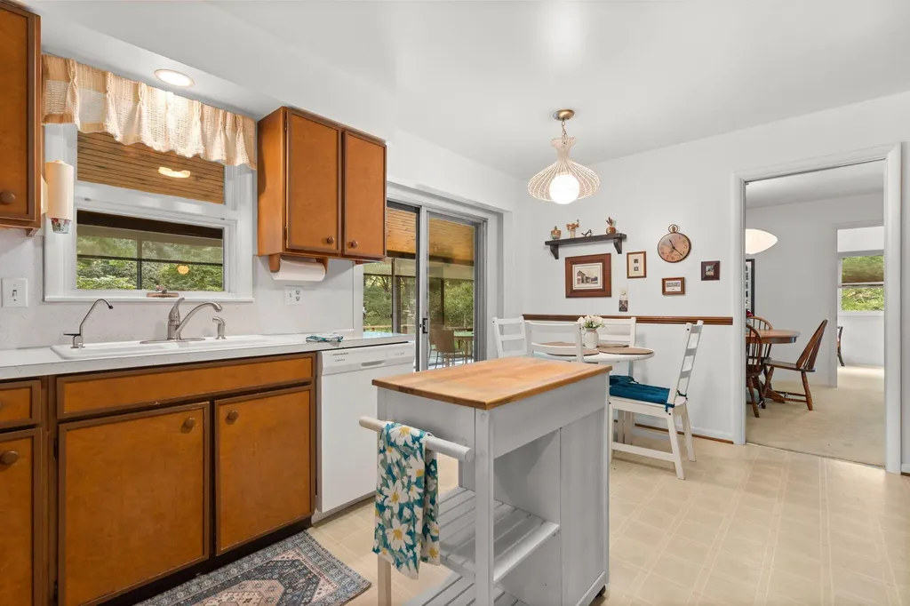 2627 Wayside Drive Ann Arbor Charter Township MI 48103