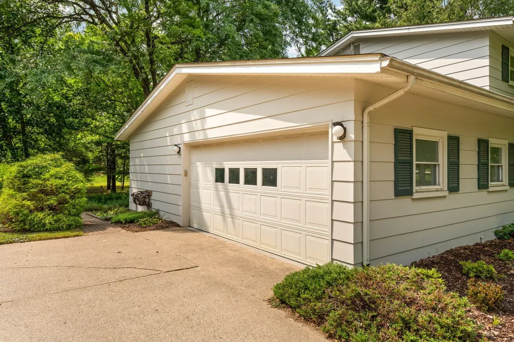 2627 Wayside Drive Ann Arbor Charter Township MI 48103