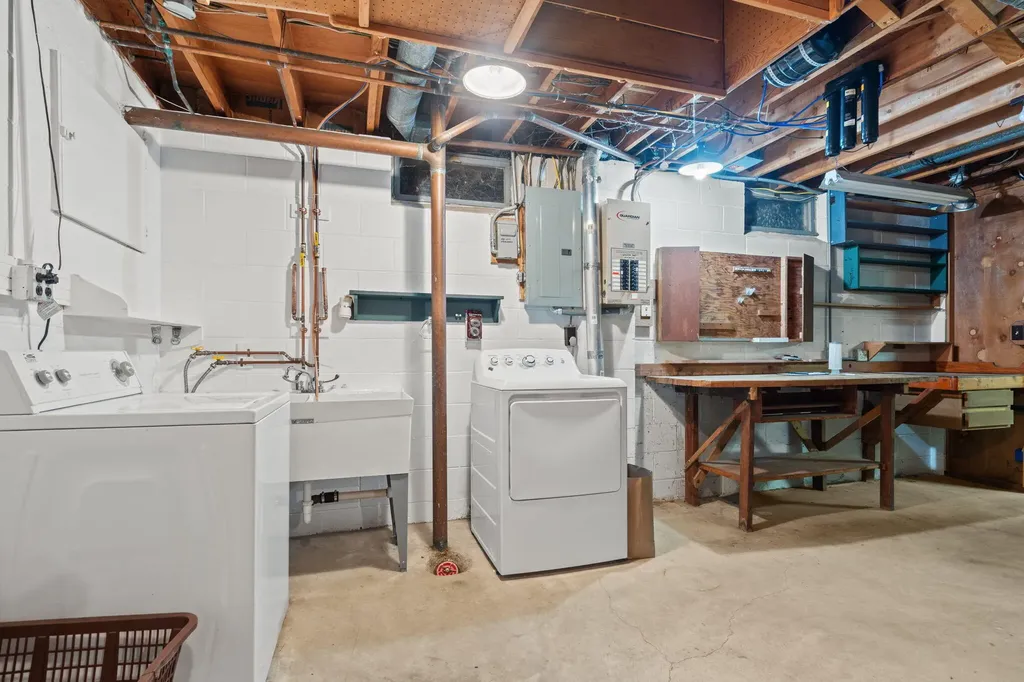 2627 Wayside Drive Ann Arbor Charter Township MI 48103