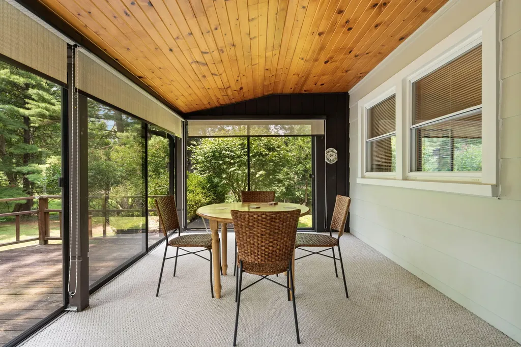 2627 Wayside Drive Ann Arbor Charter Township MI 48103