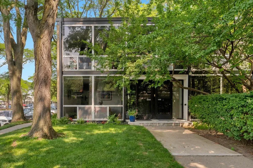 1333 Nicolet Place Detroit City MI 48207
