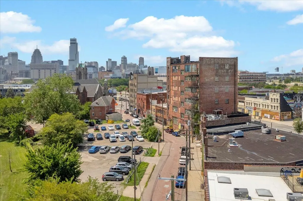 1333 Nicolet Place Detroit City MI 48207