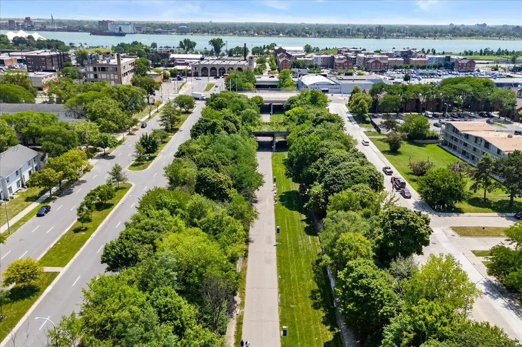 1333 Nicolet Place Detroit City MI 48207
